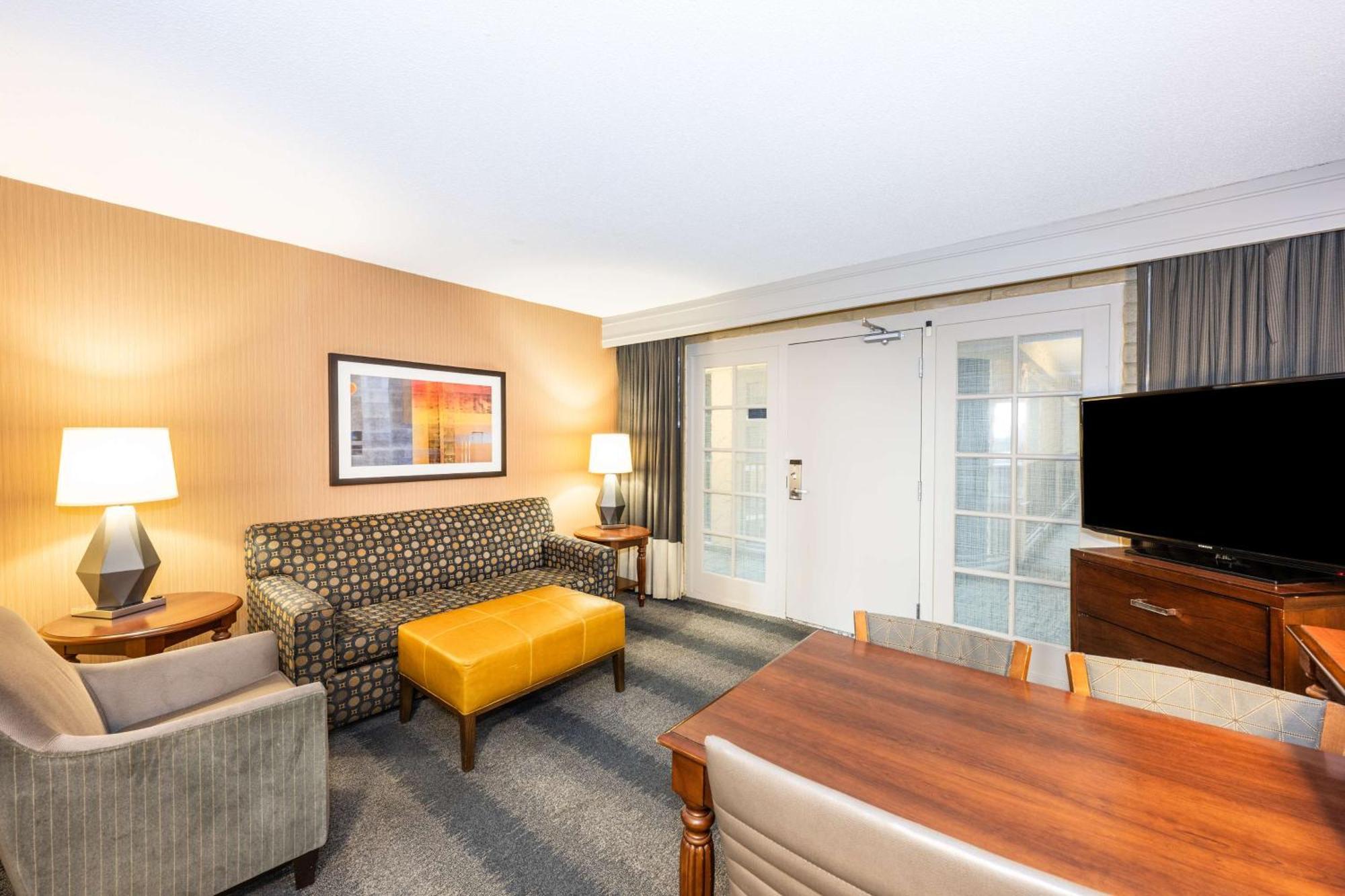 Embassy Suites By Hilton Bloomington/Minneapolis Eksteriør billede